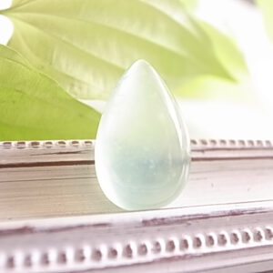 若草の露　グリーンサーペンティン　ウイグル産　ルース　天然石　