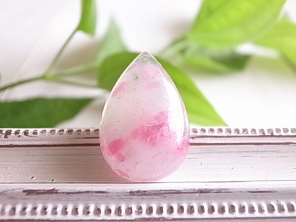 桜葉の風　ロードナイトインクォーツ　ブラジル産　ルース　　天然石　 - 画像 (3)