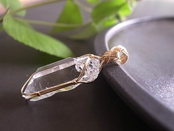 ヒマラヤ水晶　インド・マニハール産　ペンダントトップ ワイヤーペンダント - 画像 (3)