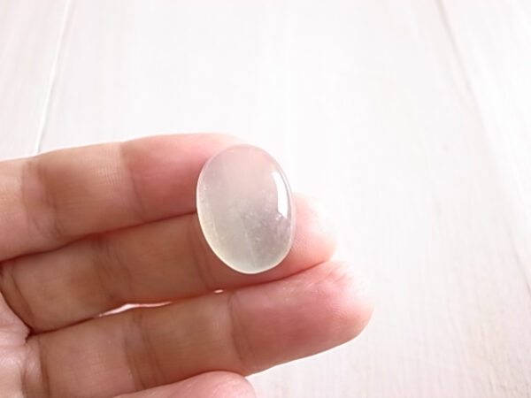 若草の輝　グリーンサーペンティン　ウイグル産　ルース　天然石　 - 画像 (5)