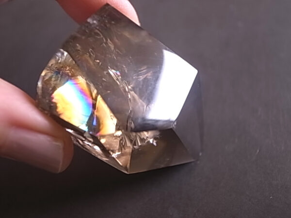 レインボースモーキークォーツ　アイリススモーキークォーツ　ブラジル産　50ｇ - 画像 (2)