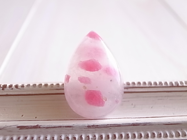 桜色の雲 ロードナイトインクォーツ ブラジル産 ルース 天然石 - 画像 (2)