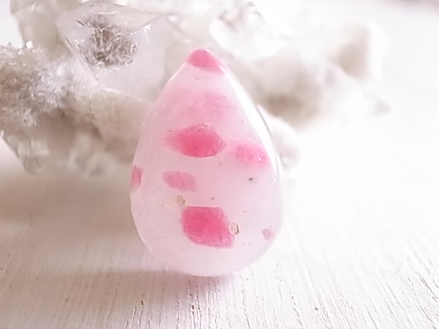 桜色の雲 ロードナイトインクォーツ ブラジル産 ルース 天然石 - 画像 (4)
