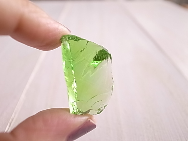 アンダラクリスタル マーリングリーン アメリカ・シェラネバダ産 - 画像 (4)