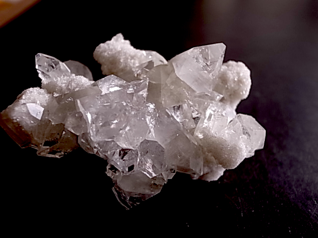 送料無料 ダイヤモンドアポフィライト スティルバイト 64g インド産 原石