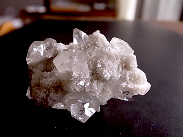 送料無料 ダイヤモンドアポフィライト スティルバイト 64g インド産 原石 - 画像 (5)