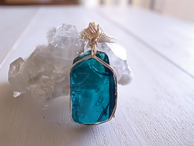 アンダラクリスタル イナンナウイズダム ペンダントトップ 14kgf シェラネバダ産