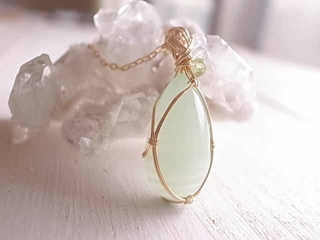 若葉の煌 グリーンカルサイト ペンダントトップ ワイヤーペンダント - 画像 (2)