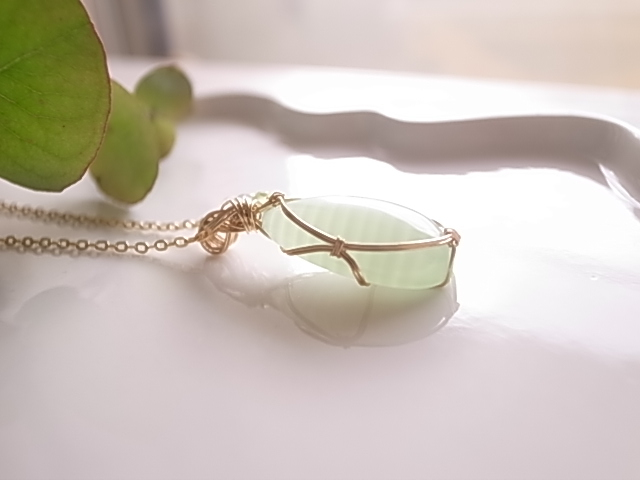 若葉の煌 グリーンカルサイト ペンダントトップ ワイヤーペンダント - 画像 (4)
