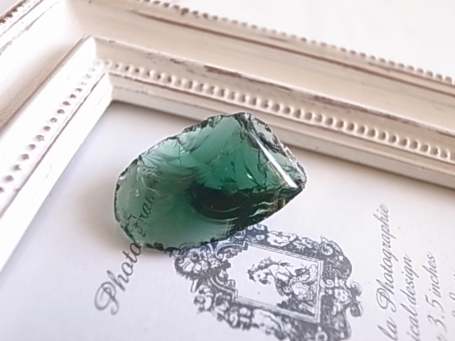 アンダラクリスタル エルダーエメラルドシフト アメリカ・シェラネバダ産