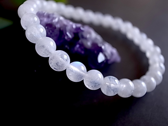 ホワイトラブラドライト レインボームーンストーン 6mm玉ブレスレットインド産 - 画像 (2)