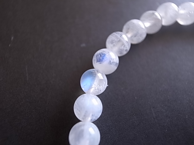 ホワイトラブラドライト レインボームーンストーン 6mm玉ブレスレットインド産 - 画像 (6)