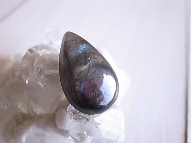 ピンクラブラドライト マダガスカル産 ルース 天然石 - 画像 (5)