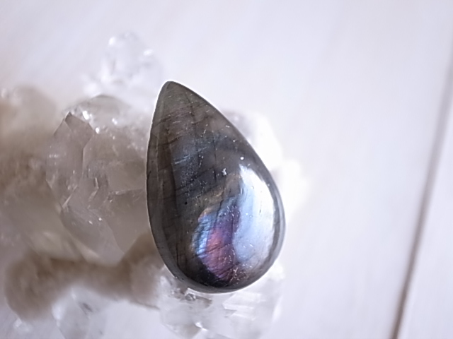 ピンクラブラドライト マダガスカル産 ルース 天然石 - 画像 (3)