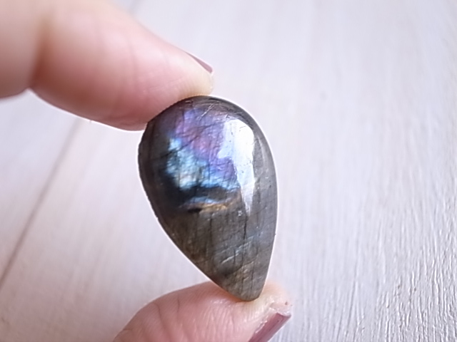 ピンクラブラドライト マダガスカル産 ルース 天然石