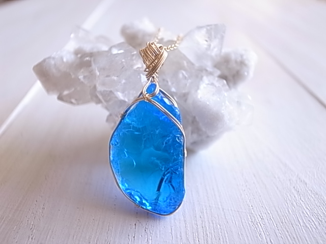 アンダラクリスタル エレクトリックブルー ペンダントトップ 14kgf シェラネバダ産