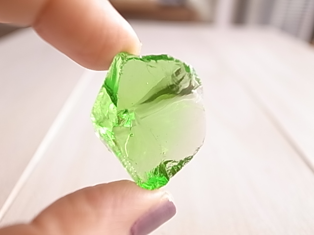 アンダラクリスタル マーリングリーン アメリカ・シェラネバダ産 - 画像 (3)