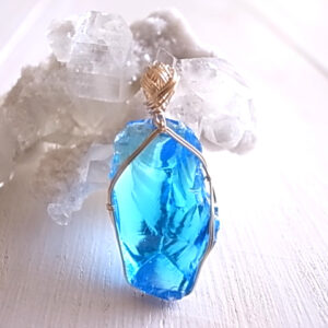 アンダラクリスタル　エレクトリックブルー　ペンダントトップ　14kgf　シェラネバダ産