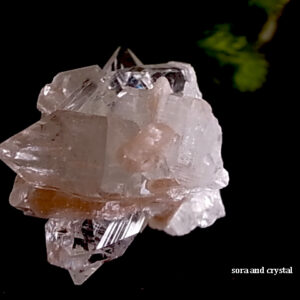 アポフィライト　インド産　高品質　２８ｇ　原石　