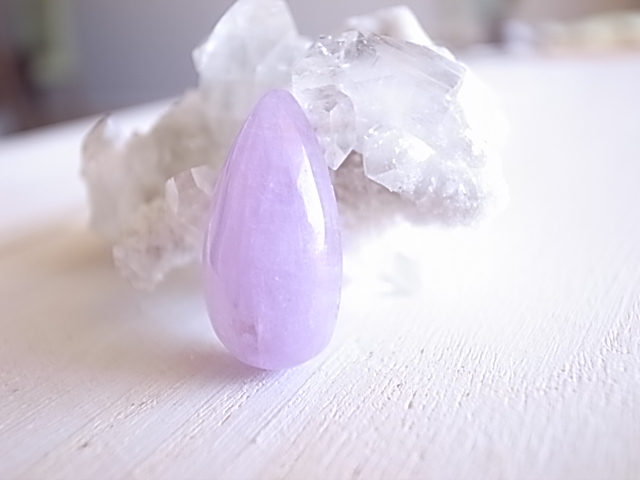 クンツァイト キャッツアイ ナイジェリア産 ルース 天然石 - 画像 (4)