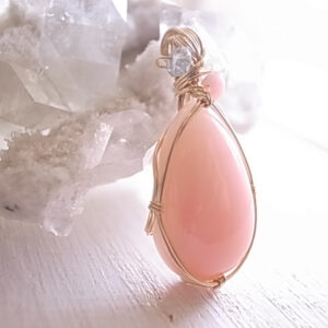 春の彩り　ピンクオパール　ペルー産　ペンダントトップ　ワイヤーペンダント　