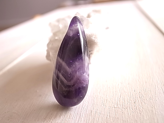 シェブロンアメジスト ブラジル産 穴開き ルース 天然石 - 画像 (3)