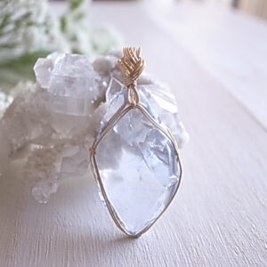 アンダラクリスタル　レディーネリー　ペンダントトップ　14kgf　シェラネバダ産