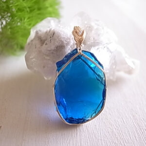 アンダラクリスタル　タンザナイトファイアー　ペンダントトップ　14kgf　シェラネバダ産