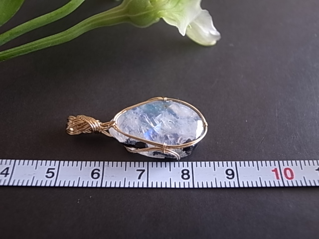 ホワイトラブラドライト レインボームーンストーン ペンダントトップ インド産 - 画像 (8)