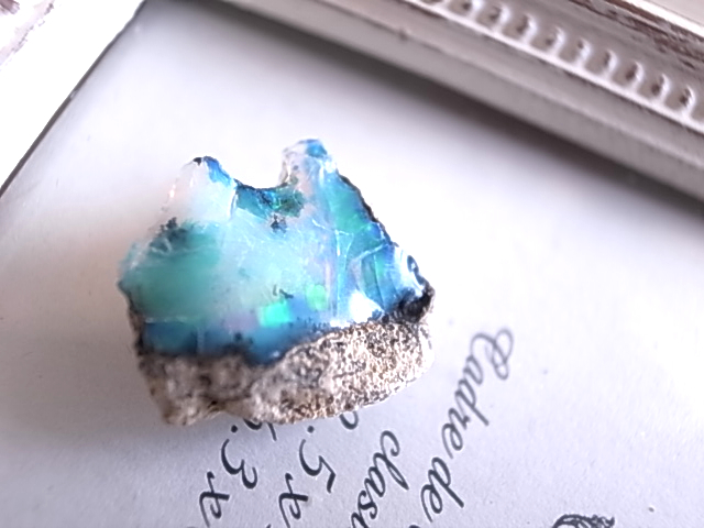 エチオピア産 オパール ラフカット 原石