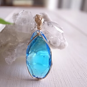 アンダラクリスタル　エレクトリックブルー　ペンダントトップ　14kgf　シェラネバダ産