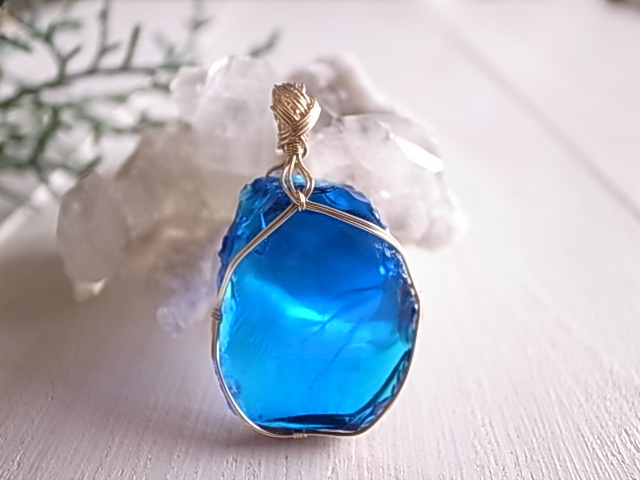 アンダラクリスタル タンザナイトファイアー ペンダントトップ 14kgf シェラネバダ産