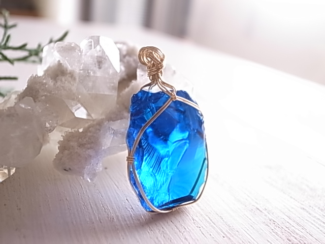 アンダラクリスタル タンザナイトファイアー ペンダントトップ 14kgf シェラネバダ産 - 画像 (4)