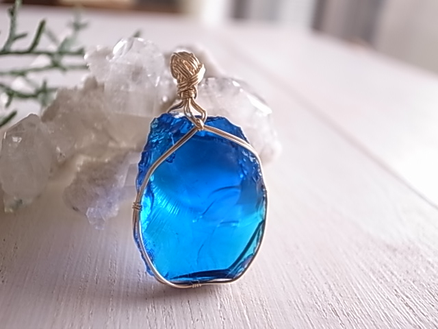 アンダラクリスタル タンザナイトファイアー ペンダントトップ 14kgf シェラネバダ産 - 画像 (2)