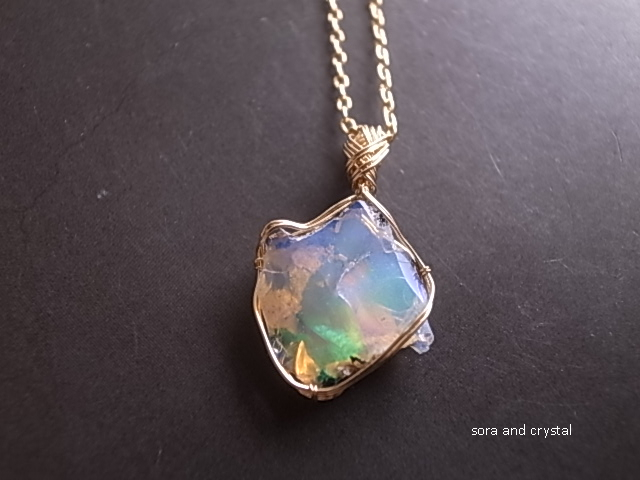 エチオピア産 オパール ペンダントトップ ワイヤージュエリー