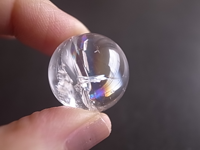 アイリスクォーツ レインボークリスタル 水晶 2cm丸玉 スフィア ブラジル産 - 画像 (2)
