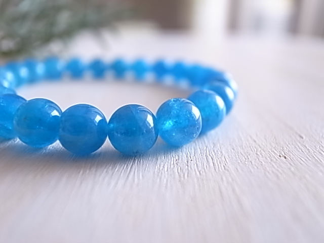 ブルーアパタイト 7.8mm玉ブレスレット マダガスカル産 - 画像 (5)