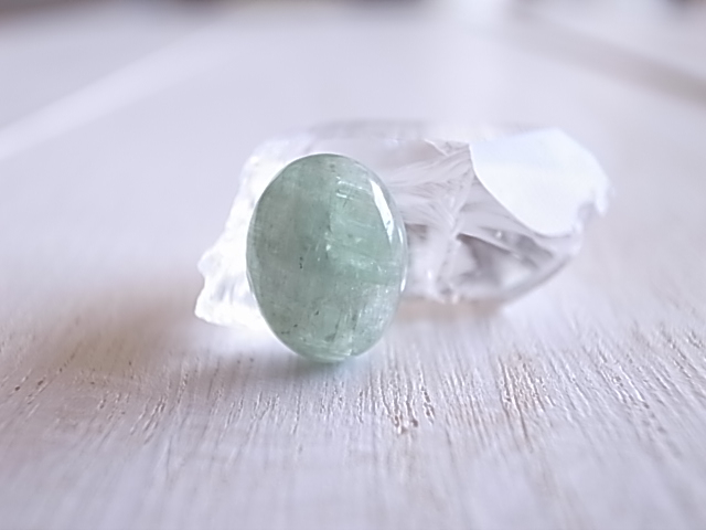 グリーンカイヤナイト タンザニア産 プチサイズ ルース 天然石 - 画像 (5)