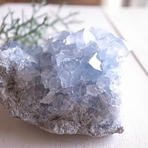 セレスタイト　マダガスカル産　原石　357ｇ 天然石　クラスター