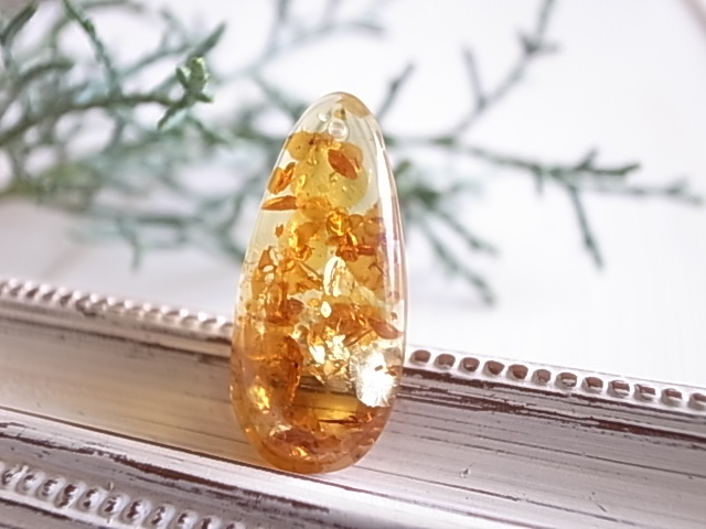 アンバー ロシア産 琥珀 穴開き ルース 天然石 - 画像 (2)