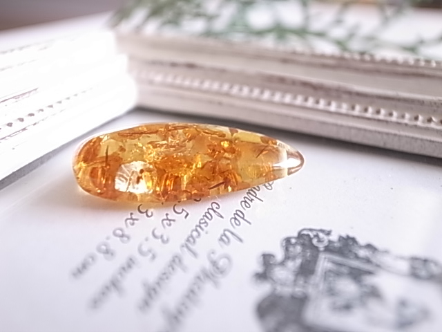 アンバー ロシア産 琥珀 穴開き ルース 天然石 - 画像 (6)