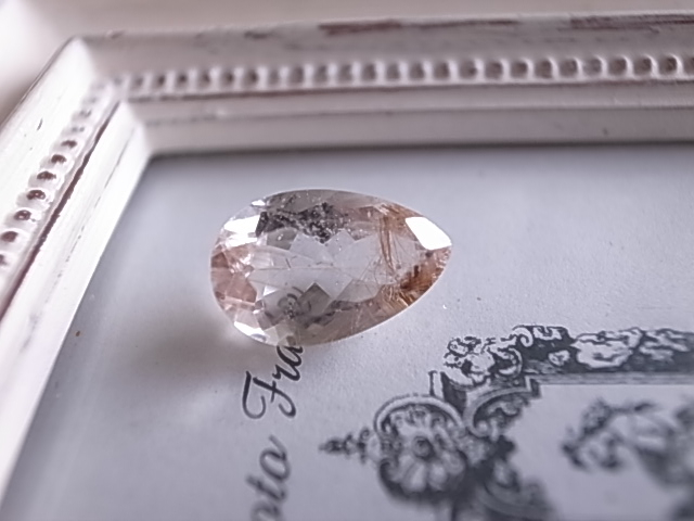 ルチルクォーツ カット入り ブラジル産 ルース 天然石 - 画像 (2)