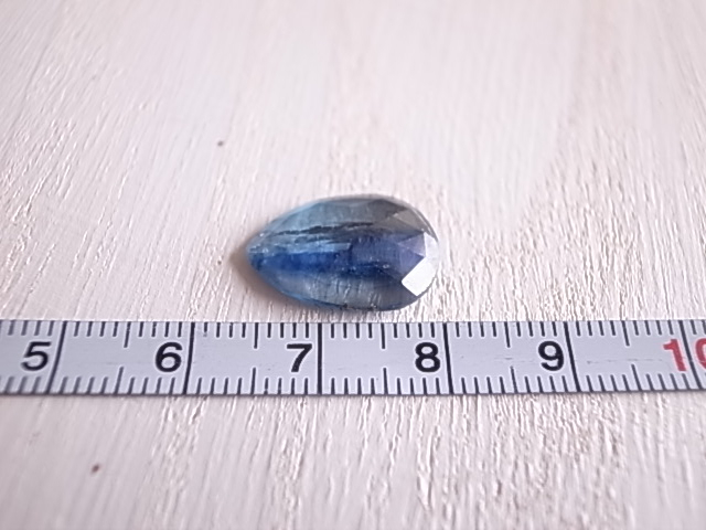 バイカラーカイヤナイト カット入り ネパール産 ルース 天然石 - 画像 (8)
