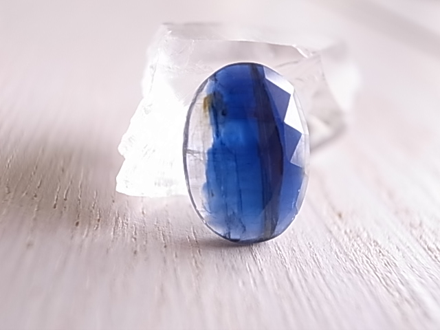 カイヤナイト カット入り ネパール産 ルース 天然石 - 画像 (3)