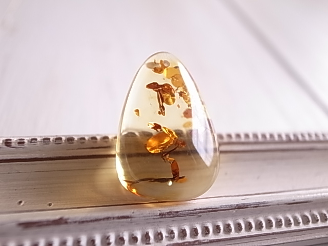 アンバー バルト海産 琥珀 穴開き ルース 天然石 - 画像 (4)