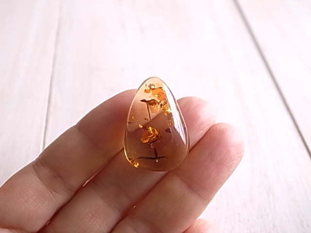 アンバー バルト海産 琥珀 穴開き ルース 天然石 - 画像 (6)