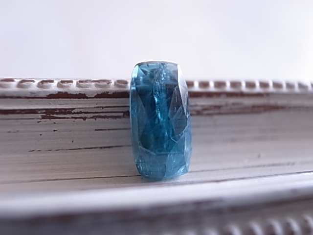 カイヤナイト カット入り ネパール産 ルース 天然石 - 画像 (5)