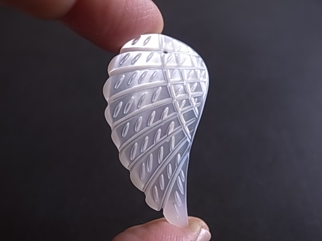 天使の羽 マザーオブパール 穴開き フィリピン産 - 画像 (3)