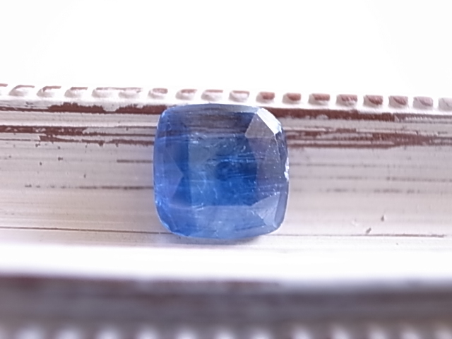 カイヤナイト カット入り ネパール産 プチサイズ ルース 天然石 - 画像 (3)